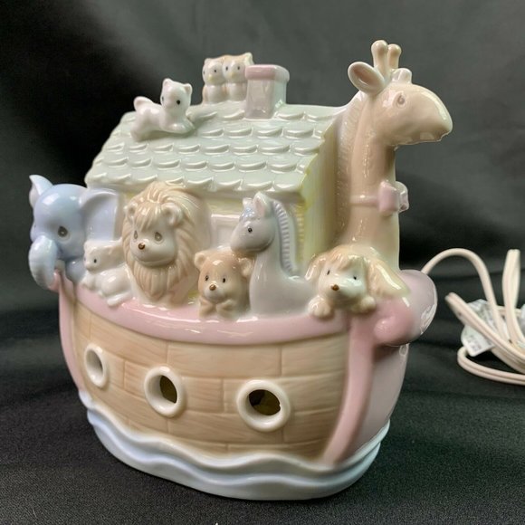 Precious Moments Noahs Ark Tabletop Nightlight